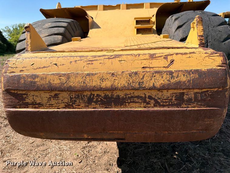 image for item FK0183 1987 Caterpillar 621E scraper