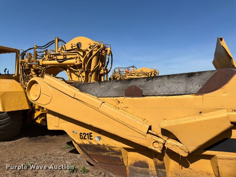 image for item FK0183 1987 Caterpillar 621E scraper