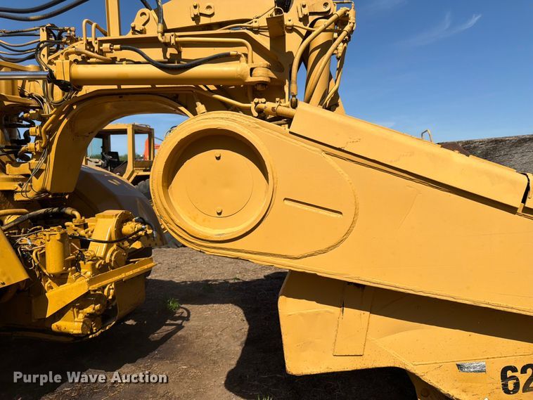 image for item FK0183 1987 Caterpillar 621E scraper