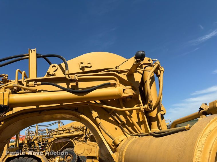 image for item FK0183 1987 Caterpillar 621E scraper
