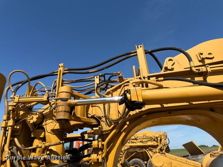image for item FK0183 1987 Caterpillar 621E scraper