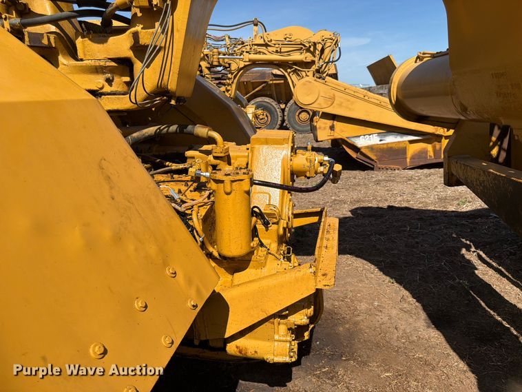 image for item FK0183 1987 Caterpillar 621E scraper