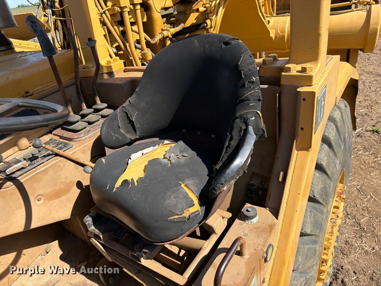 image for item FK0183 1987 Caterpillar 621E scraper