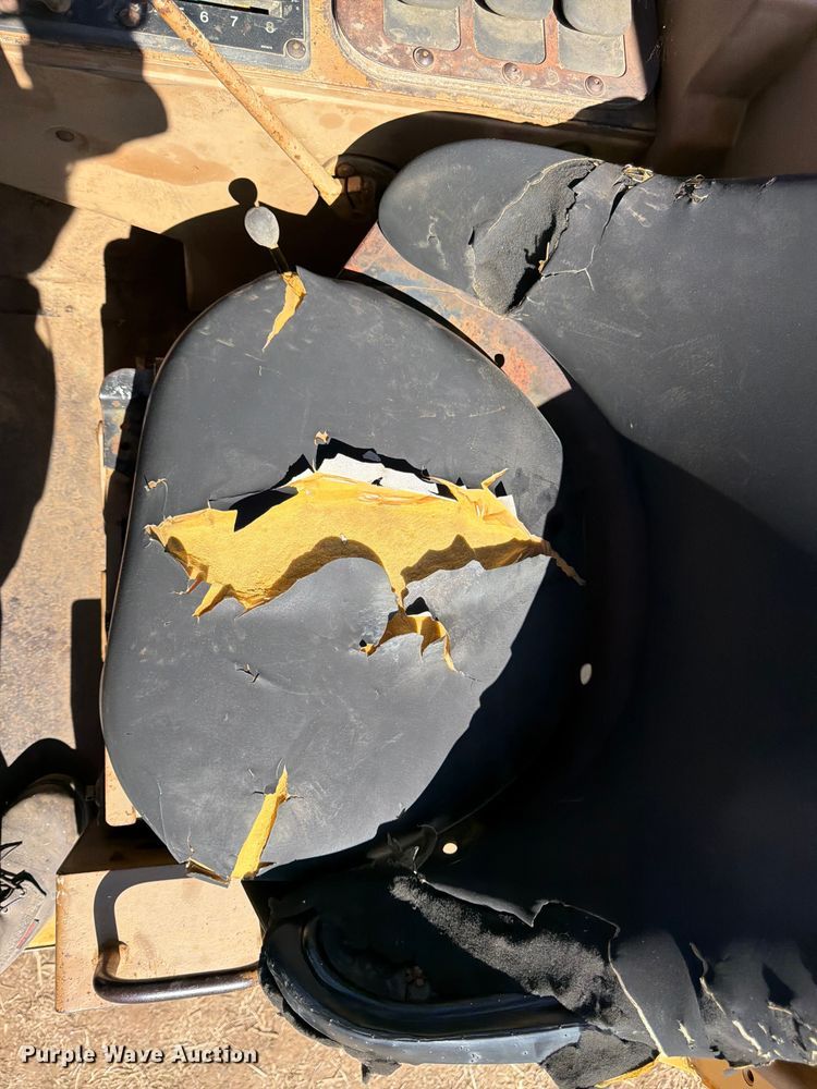 image for item FK0183 1987 Caterpillar 621E scraper