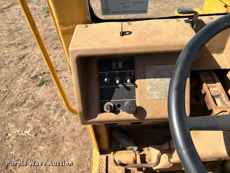 image for item FK0183 1987 Caterpillar 621E scraper