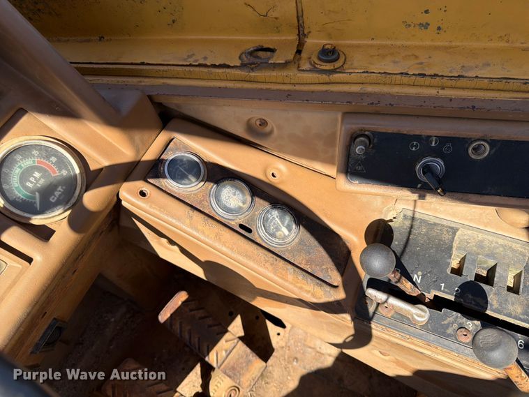 image for item FK0183 1987 Caterpillar 621E scraper