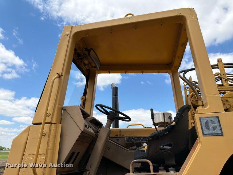 image for item FK0183 1987 Caterpillar 621E scraper