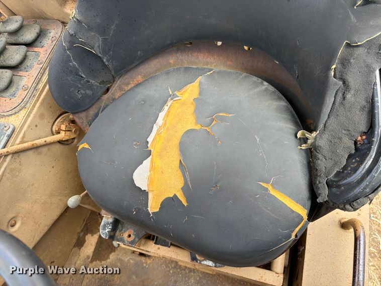 image for item FK0183 1987 Caterpillar 621E scraper