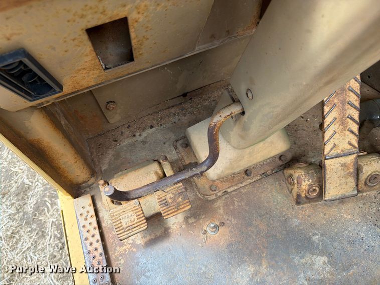 image for item FK0183 1987 Caterpillar 621E scraper