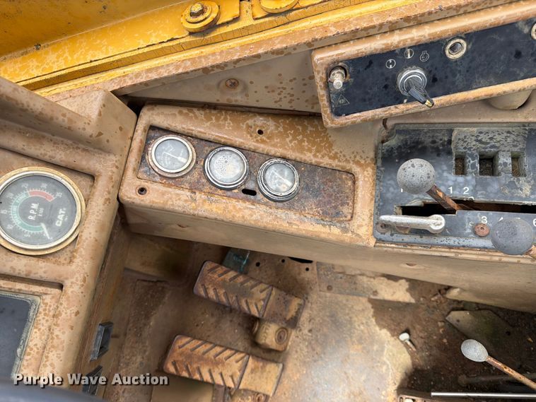 image for item FK0183 1987 Caterpillar 621E scraper
