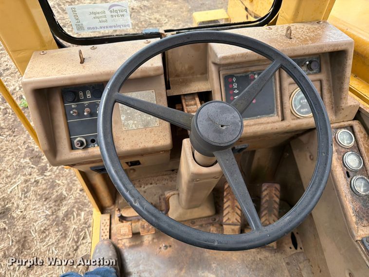 image for item FK0183 1987 Caterpillar 621E scraper