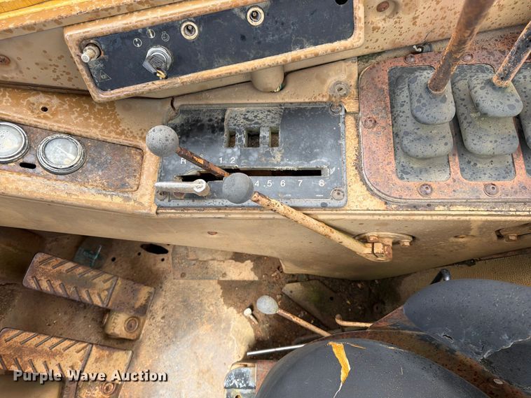 image for item FK0183 1987 Caterpillar 621E scraper