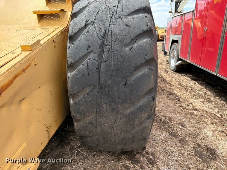 image for item FK0183 1987 Caterpillar 621E scraper