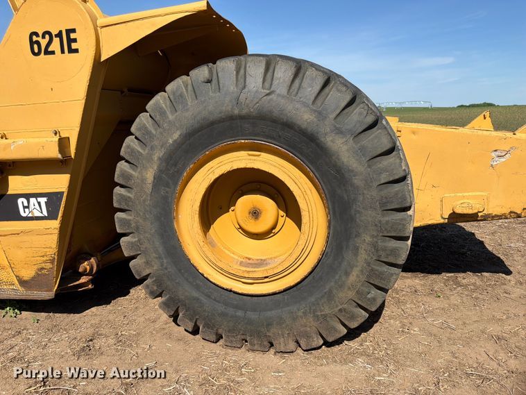 image for item FK0183 1987 Caterpillar 621E scraper