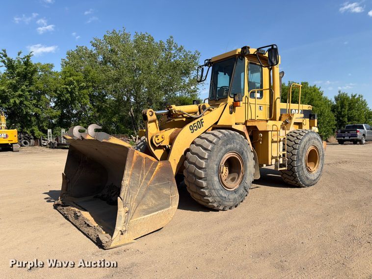 image for item FK0204 1990 Caterpillar 950F wheel loader