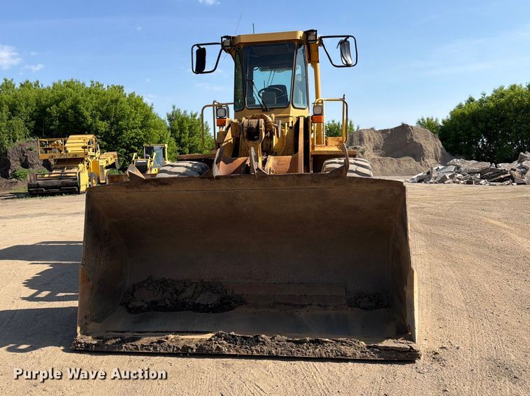 image for item FK0204 1990 Caterpillar 950F wheel loader