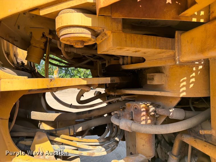 image for item FK0204 1990 Caterpillar 950F wheel loader