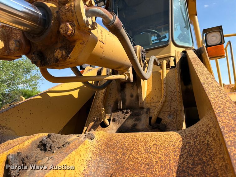 image for item FK0204 1990 Caterpillar 950F wheel loader