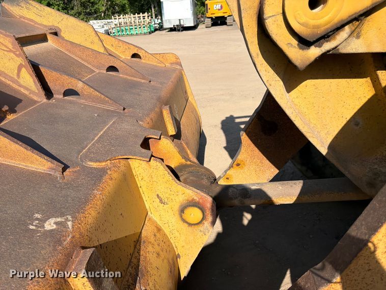 image for item FK0204 1990 Caterpillar 950F wheel loader