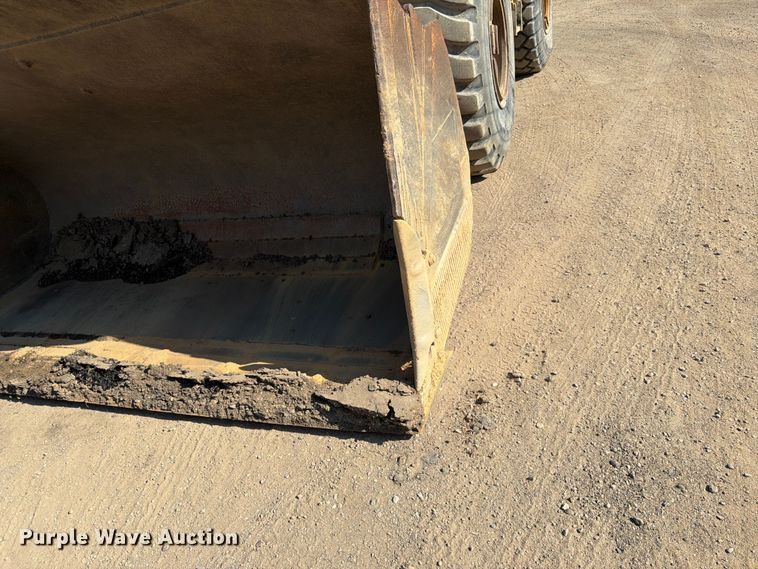 image for item FK0204 1990 Caterpillar 950F wheel loader