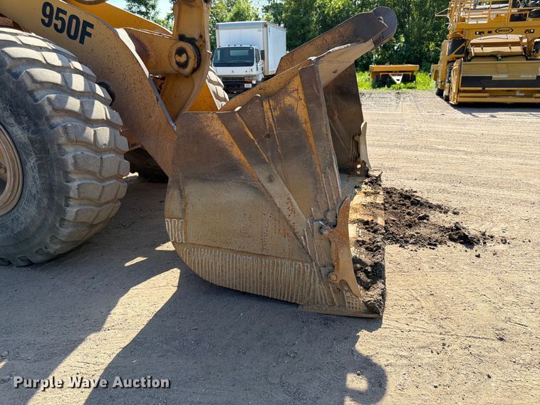 image for item FK0204 1990 Caterpillar 950F wheel loader