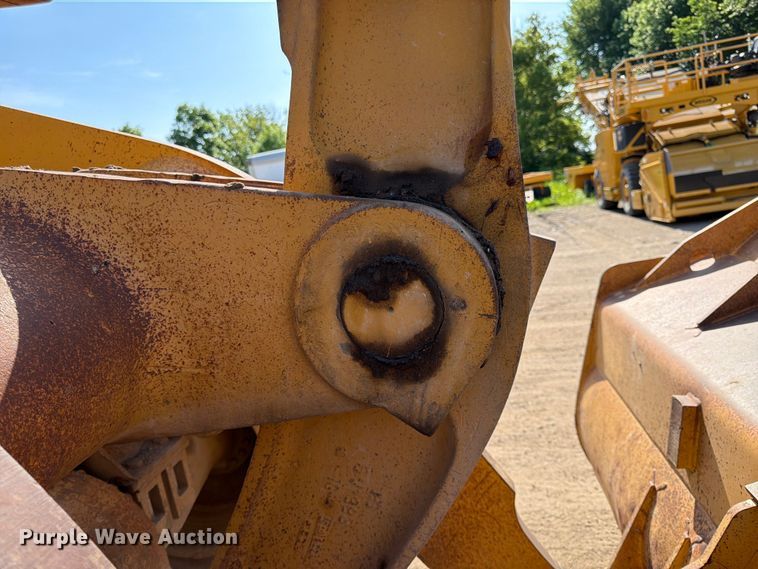 image for item FK0204 1990 Caterpillar 950F wheel loader
