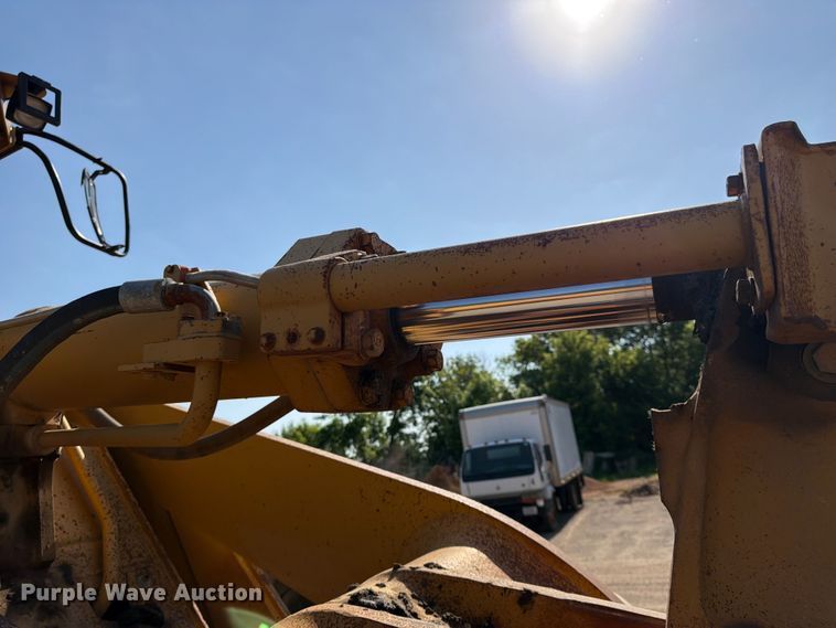 image for item FK0204 1990 Caterpillar 950F wheel loader