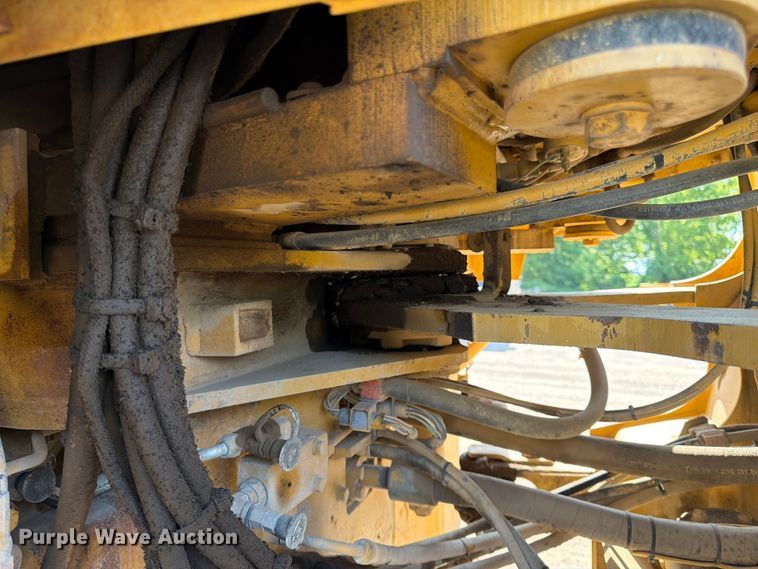 image for item FK0204 1990 Caterpillar 950F wheel loader