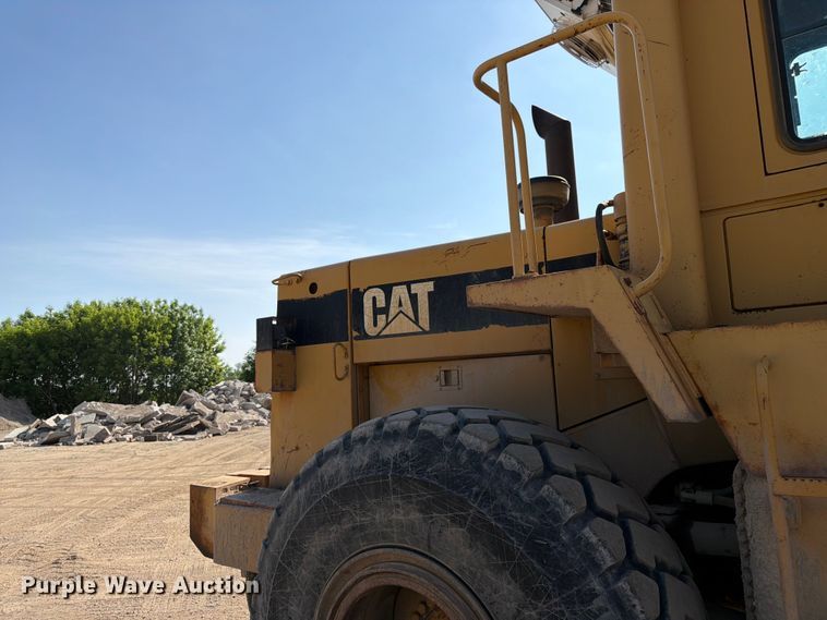 image for item FK0204 1990 Caterpillar 950F wheel loader