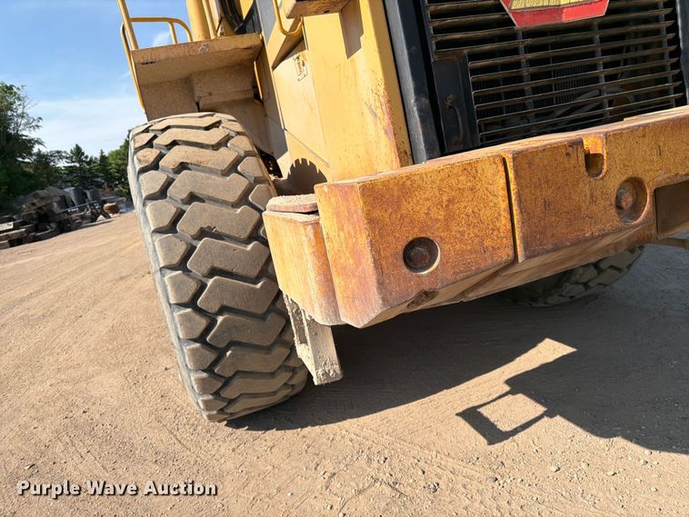 image for item FK0204 1990 Caterpillar 950F wheel loader