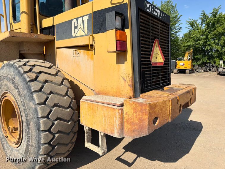 image for item FK0204 1990 Caterpillar 950F wheel loader