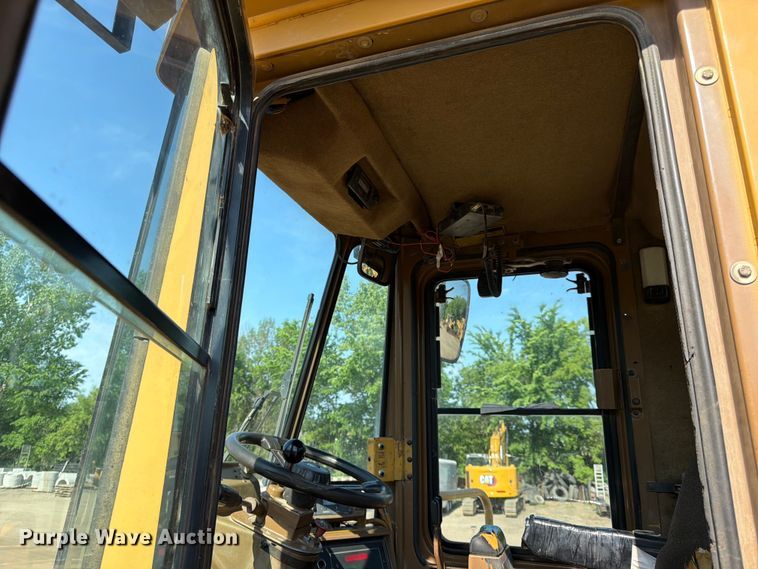 image for item FK0204 1990 Caterpillar 950F wheel loader