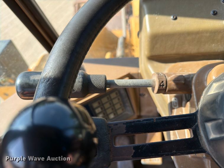 image for item FK0204 1990 Caterpillar 950F wheel loader