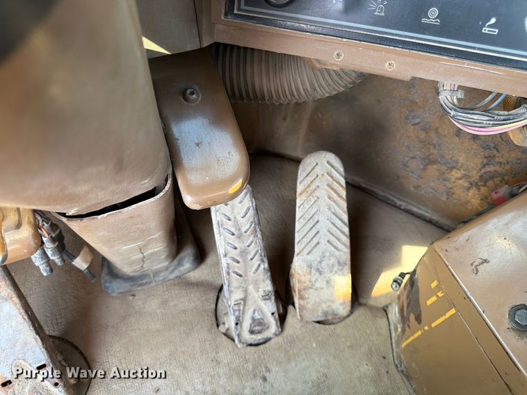 image for item FK0204 1990 Caterpillar 950F wheel loader