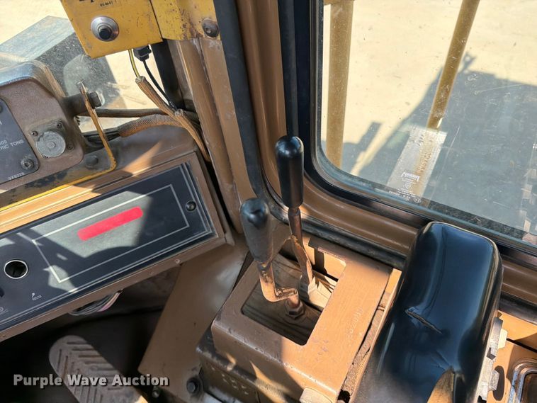 image for item FK0204 1990 Caterpillar 950F wheel loader