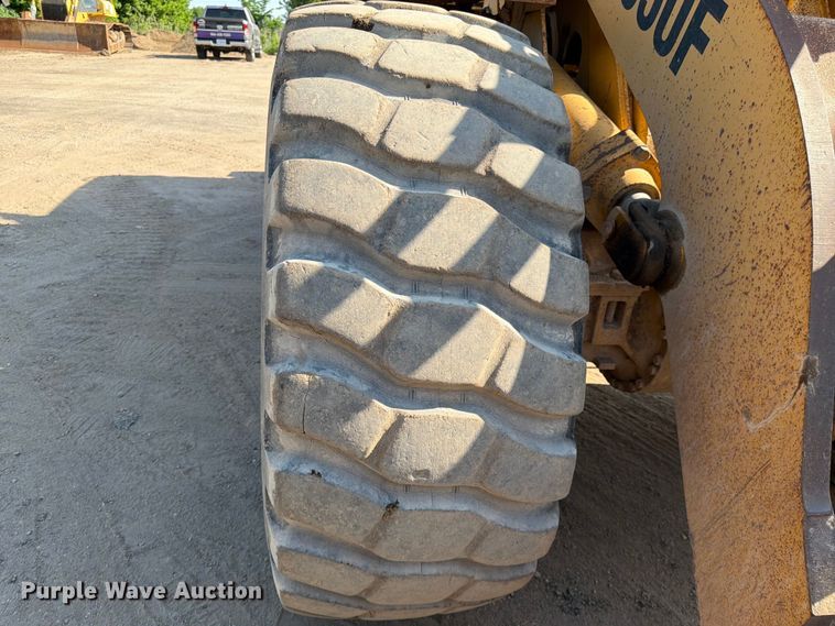 image for item FK0204 1990 Caterpillar 950F wheel loader