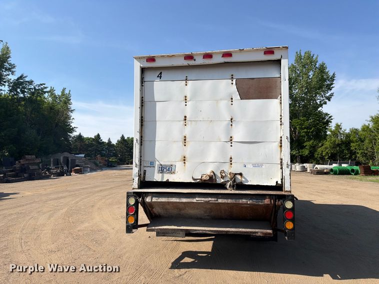 image for item FK0205 1999 Mitsubishi Fuso FH211 box truck