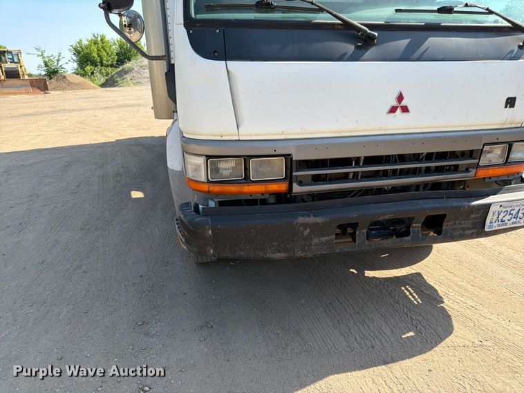 image for item FK0205 1999 Mitsubishi Fuso FH211 box truck