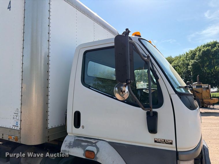 image for item FK0205 1999 Mitsubishi Fuso FH211 box truck