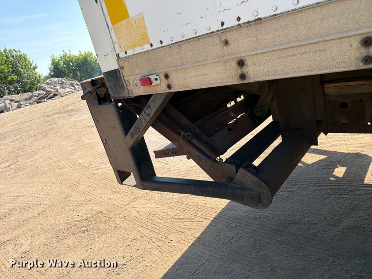 image for item FK0205 1999 Mitsubishi Fuso FH211 box truck