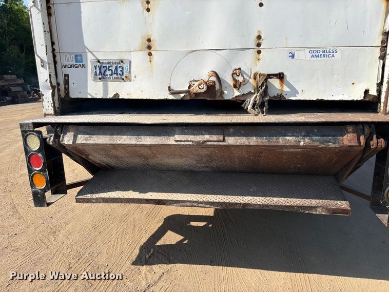 image for item FK0205 1999 Mitsubishi Fuso FH211 box truck