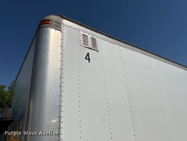 image for item FK0205 1999 Mitsubishi Fuso FH211 box truck