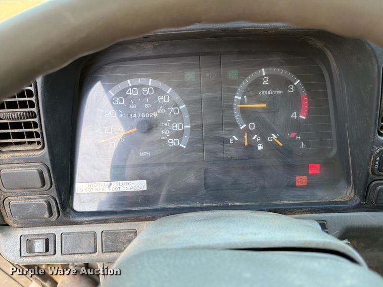image for item FK0205 1999 Mitsubishi Fuso FH211 box truck