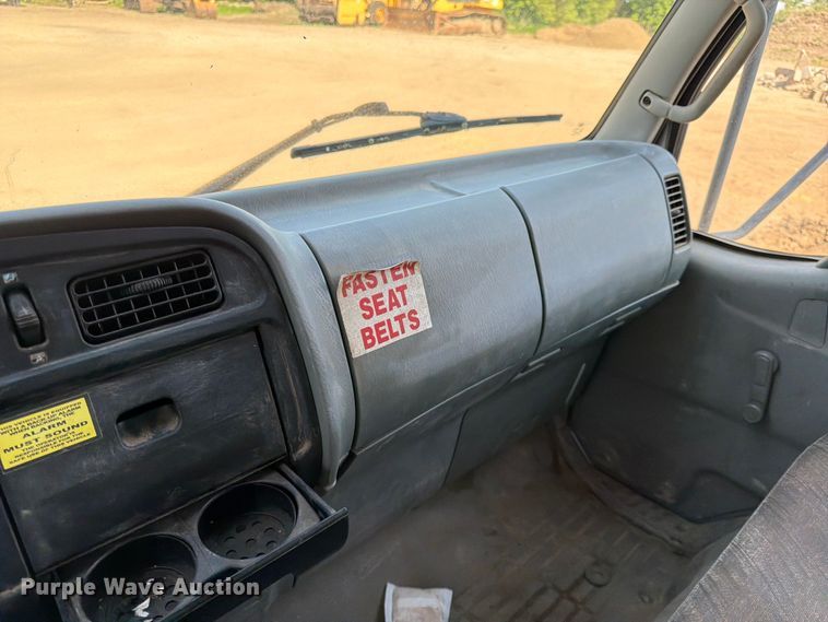 image for item FK0205 1999 Mitsubishi Fuso FH211 box truck