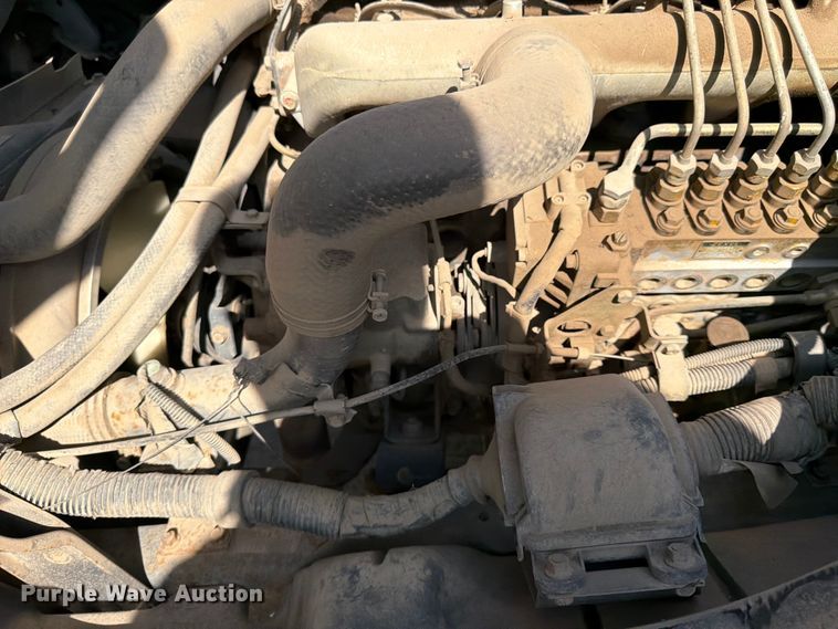image for item FK0205 1999 Mitsubishi Fuso FH211 box truck