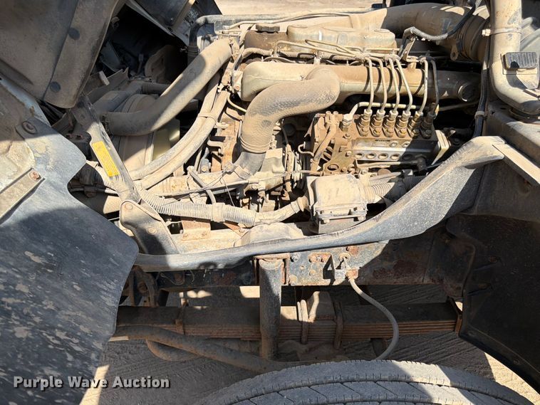 image for item FK0205 1999 Mitsubishi Fuso FH211 box truck