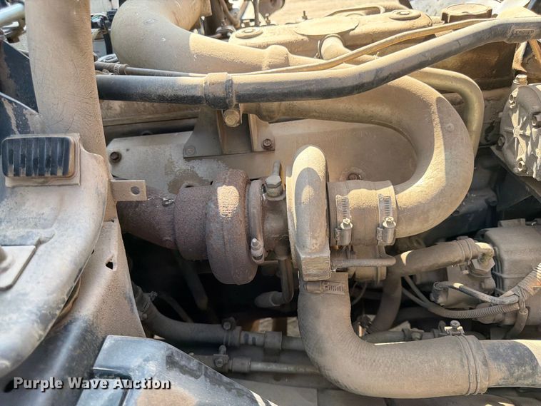 image for item FK0205 1999 Mitsubishi Fuso FH211 box truck