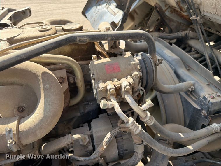 image for item FK0205 1999 Mitsubishi Fuso FH211 box truck