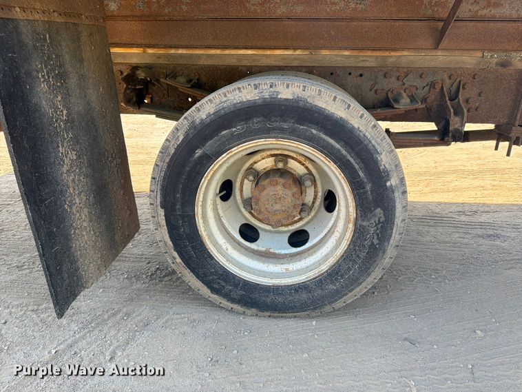 image for item FK0205 1999 Mitsubishi Fuso FH211 box truck