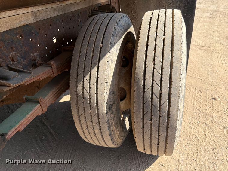 image for item FK0205 1999 Mitsubishi Fuso FH211 box truck